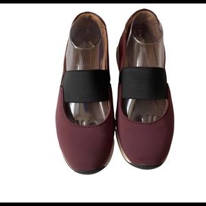 Vionic Cadee Wine Suede Shoes Slip On Mary Jane Size 9